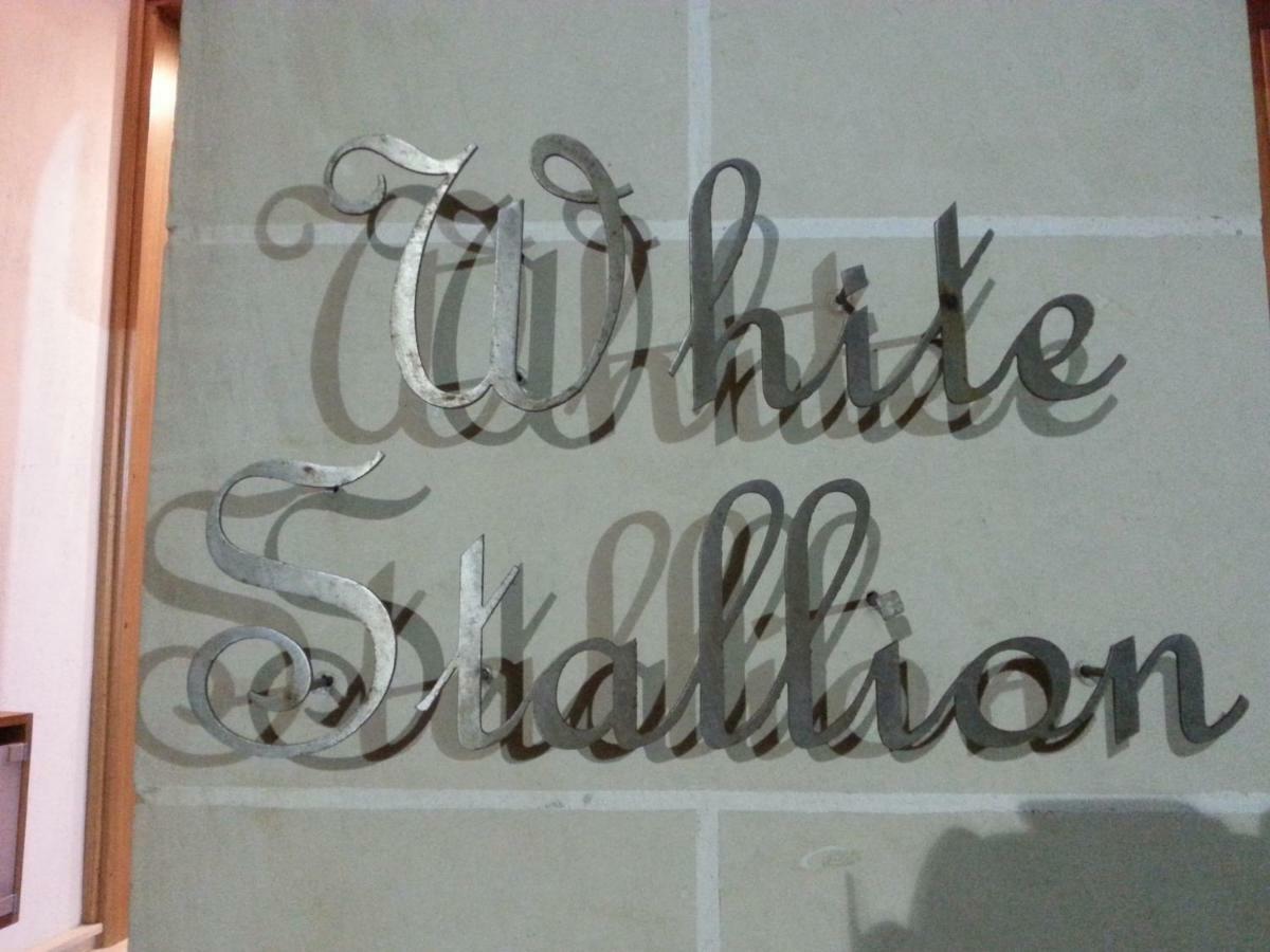 White Stallion 멜리에하 외부 사진